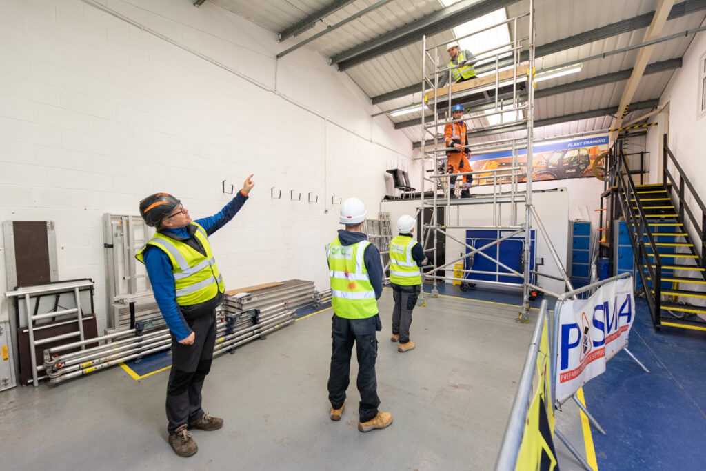 PASMA Training instructor leading a PASMA training session